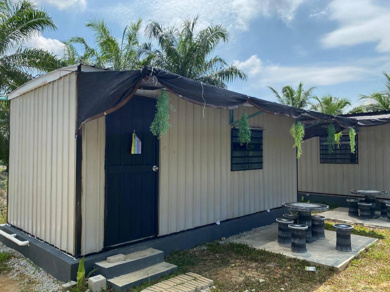 Yn Cabin Tanjung Karang Esterno foto